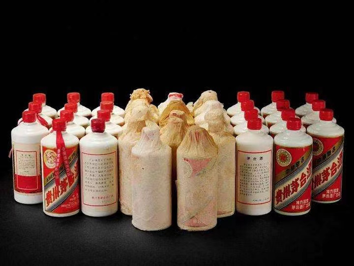 凤凰日照岚山回收酒价格哪里回收(附近上门回收茅台酒）?